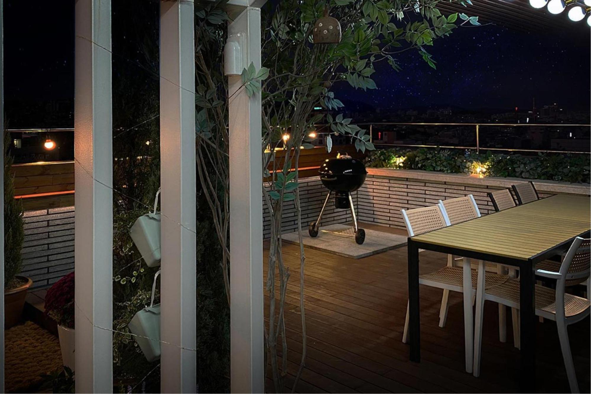 Hotel Garden Pool Lee Chung Jung Seoul